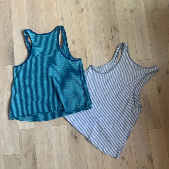 Bundle of 2 Forever 21 tank tops - Picture 2 of 6